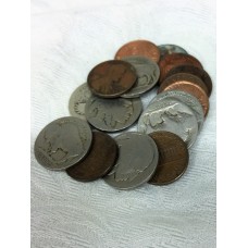 UNITED STATES OF AMERICA . POSSIBLY 1916 . FIVE 5 CENTS OR QUARTER . HOARD OF COINS